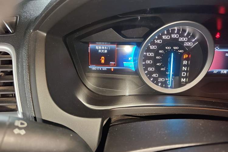 Used Ford Explorer 2013 3.5L Deluxe Model Odometer Close Up