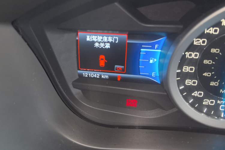 Used Ford Explorer 2013 3.5L Deluxe Model Odometer Close Up