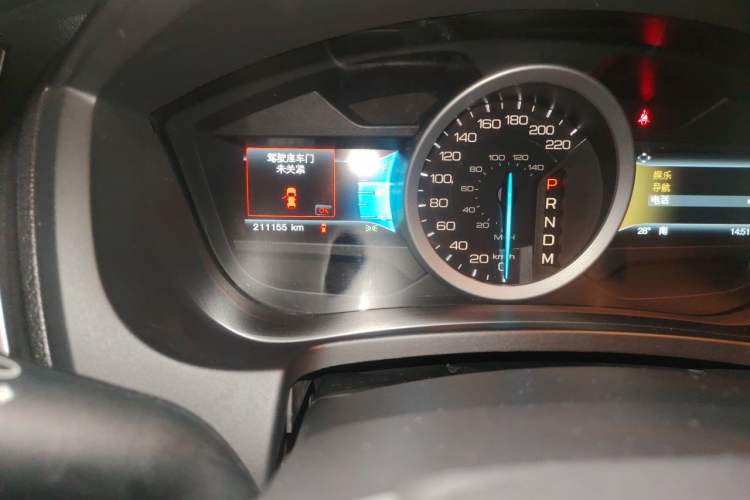Used Ford Explorer 2013 3.5L Deluxe Model Odometer Close Up