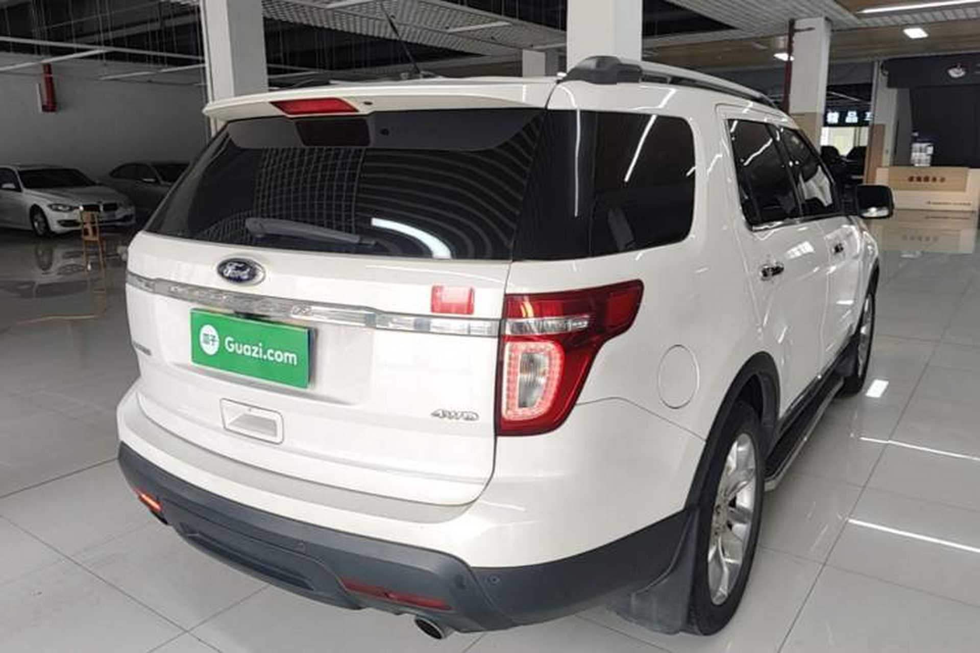 Used Ford Explorer 2013 3.5L Deluxe Model Rear Right 45 Deg