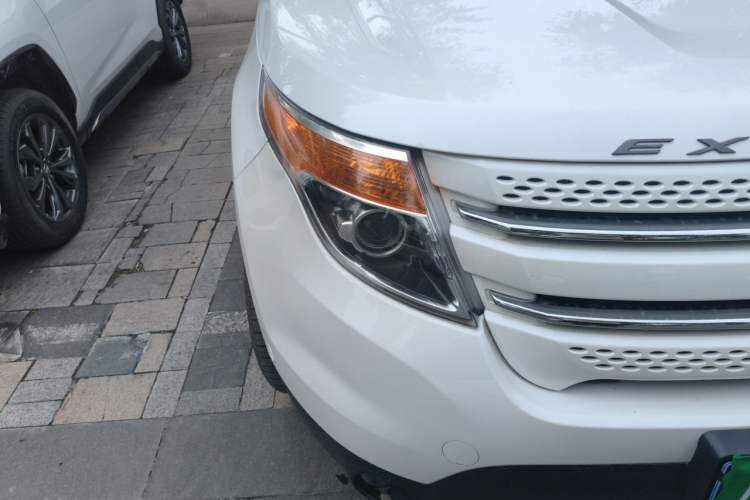 Used Ford Explorer 2013 3.5L Deluxe Model Right Front Headlight