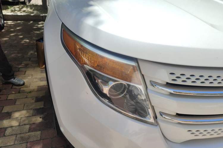 Used Ford Explorer 2013 3.5L Deluxe Model Right Front Headlight