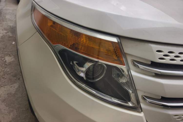 Used Ford Explorer 2013 3.5L Deluxe Model Right Front Headlight