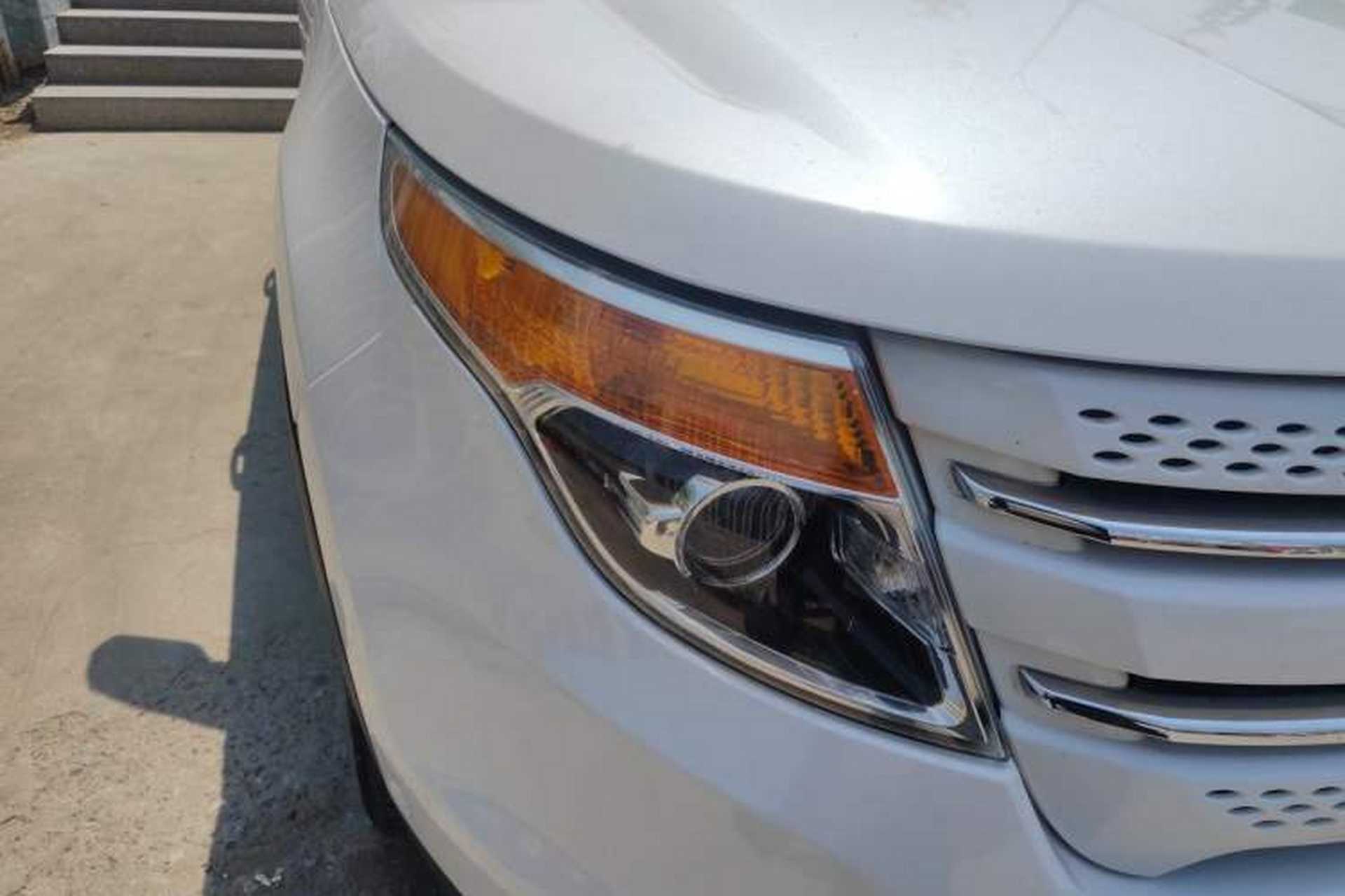 Used Ford Explorer 2013 3.5L Deluxe Model Right Front Headlight