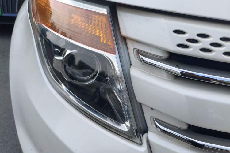 Used Ford Explorer 2013 3.5L Deluxe Model Right Front Headlight