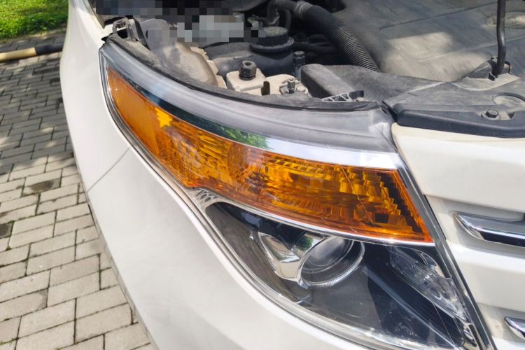 Used Ford Explorer 2013 3.5L Deluxe Model Right Front Headlight