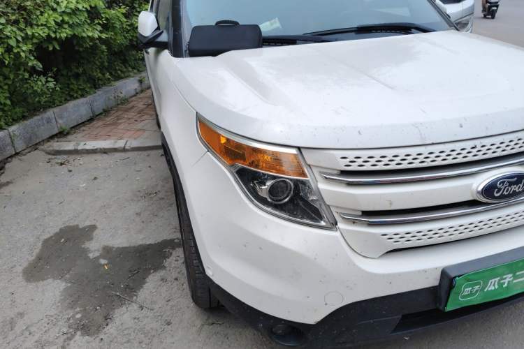 Used Ford Explorer 2013 3.5L Deluxe Model Right Front Headlight