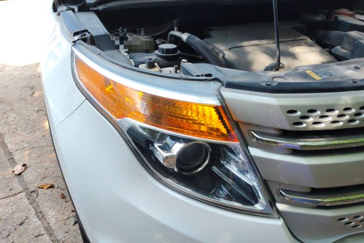 Used Ford Explorer 2013 3.5L Prestige Model Right Front Headlight