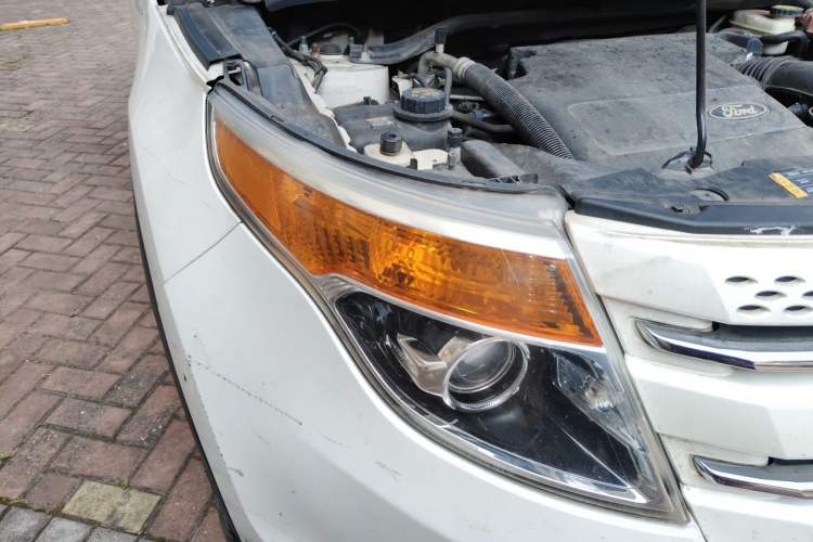 Used Ford Explorer 2013 3.5L Deluxe Model Right Front Headlight