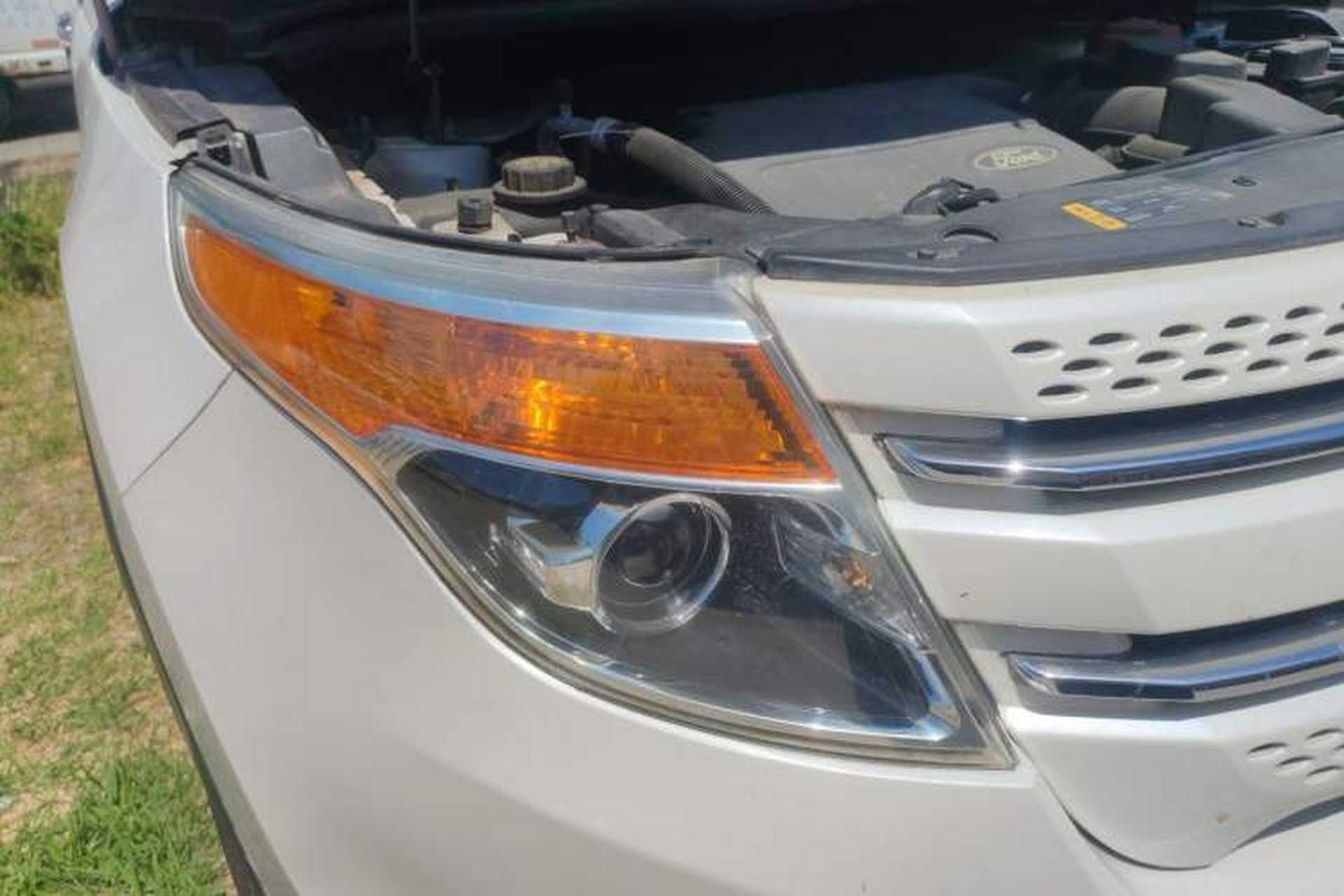 Used Ford Explorer 2013 3.5L Deluxe Model Right Front Headlight