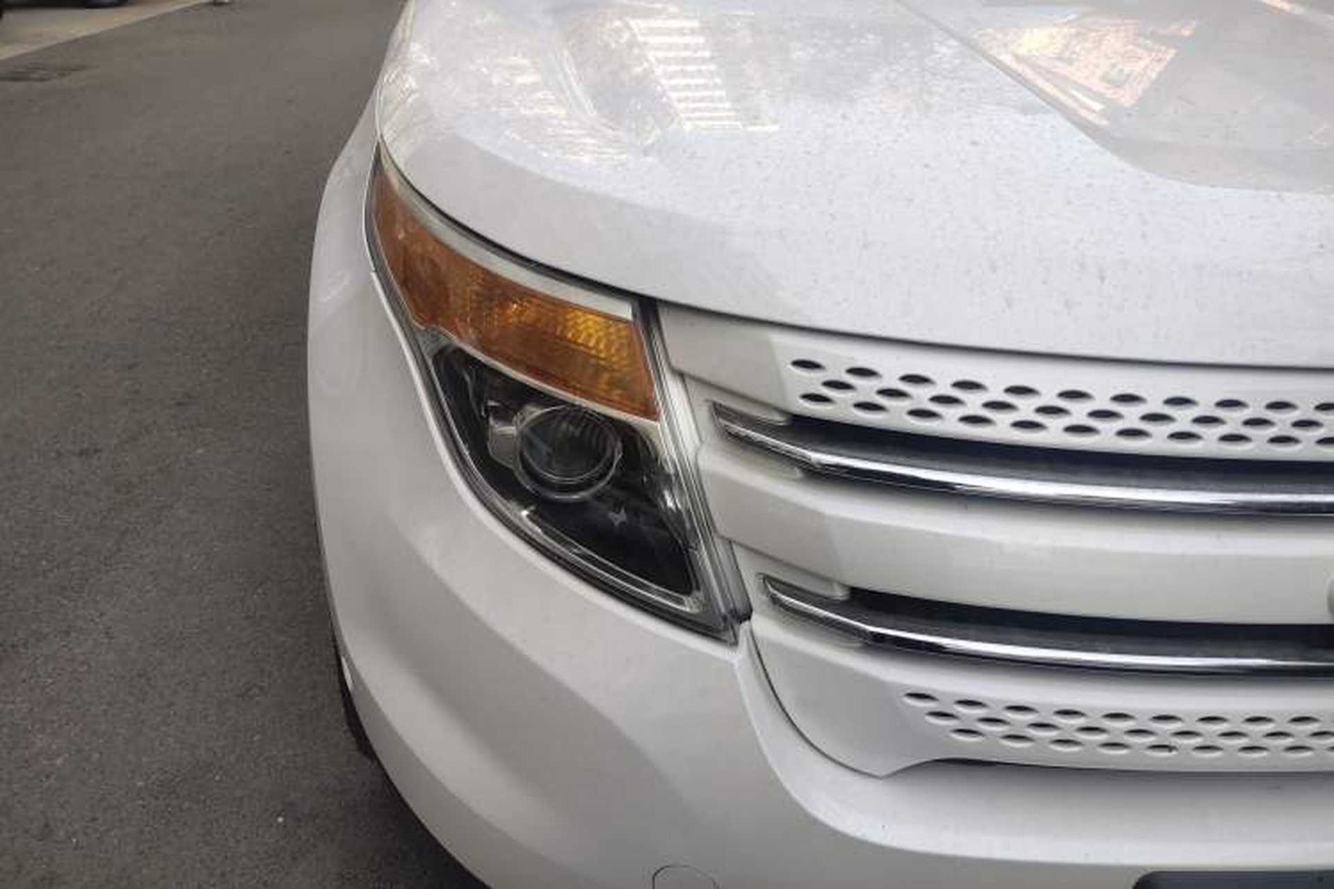 Used Ford Explorer 2013 3.5L Deluxe Model Right Front Headlight