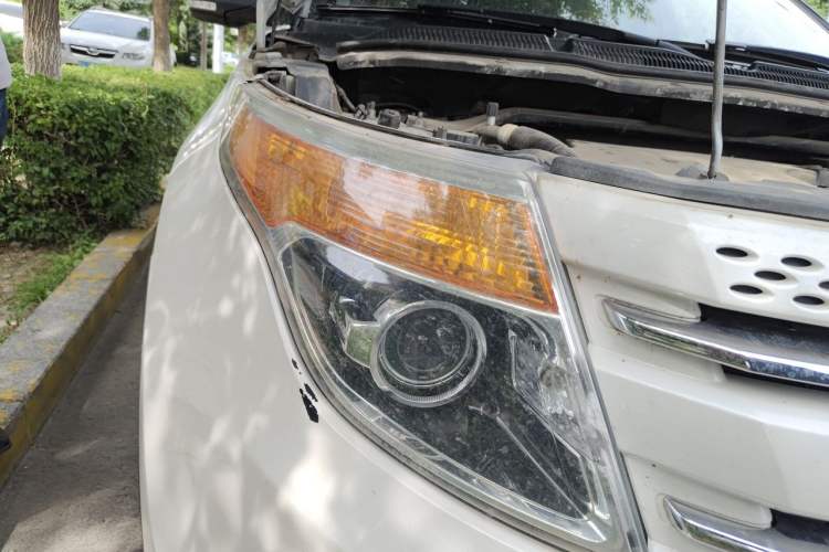 Used Ford Explorer 2013 3.5L Deluxe Model Right Front Headlight