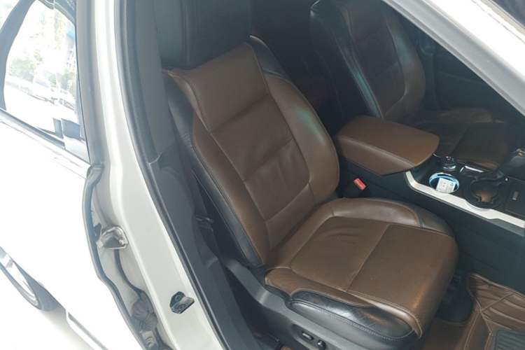 Used Ford Explorer 2013 3.5L Deluxe Model Right Front Seat