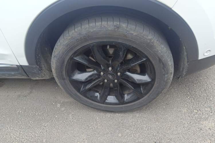 Used Ford Explorer 2013 3.5L Deluxe Model Right Front Wheel Hub