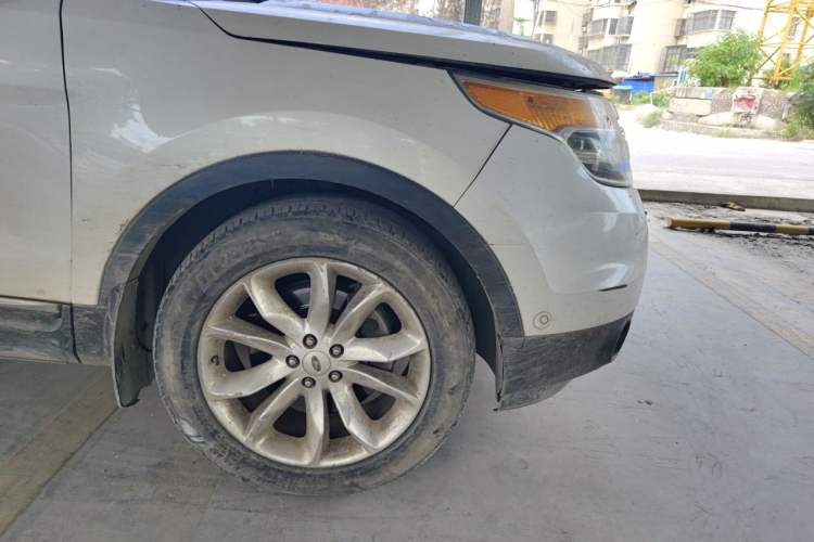 Used Ford Explorer 2013 3.5L Deluxe Model Right Front Wheel Hub
