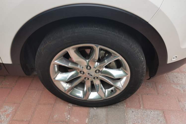 Used Ford Explorer 2013 3.5L Deluxe Model Right Front Wheel Hub