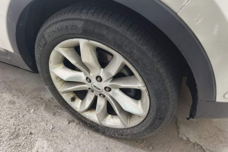 Used Ford Explorer 2013 3.5L Deluxe Model Right Front Wheel Hub