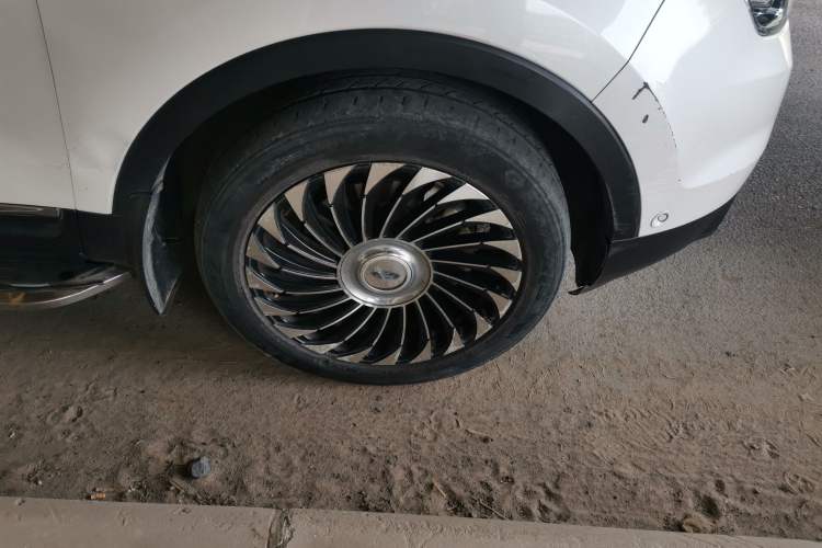 Used Ford Explorer 2013 3.5L Deluxe Model Right Front Wheel Hub