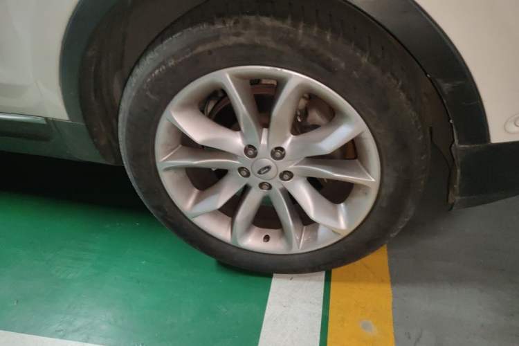 Used Ford Explorer 2013 3.5L Deluxe Model Right Front Wheel Hub