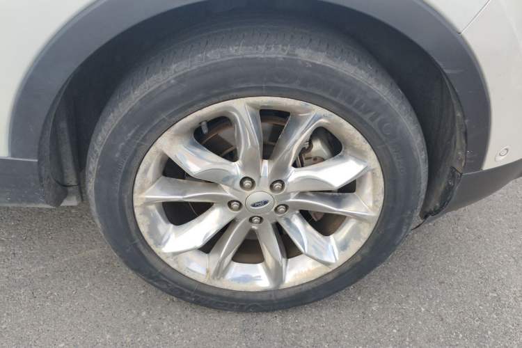 Used Ford Explorer 2013 3.5L Deluxe Model Right Front Wheel Hub