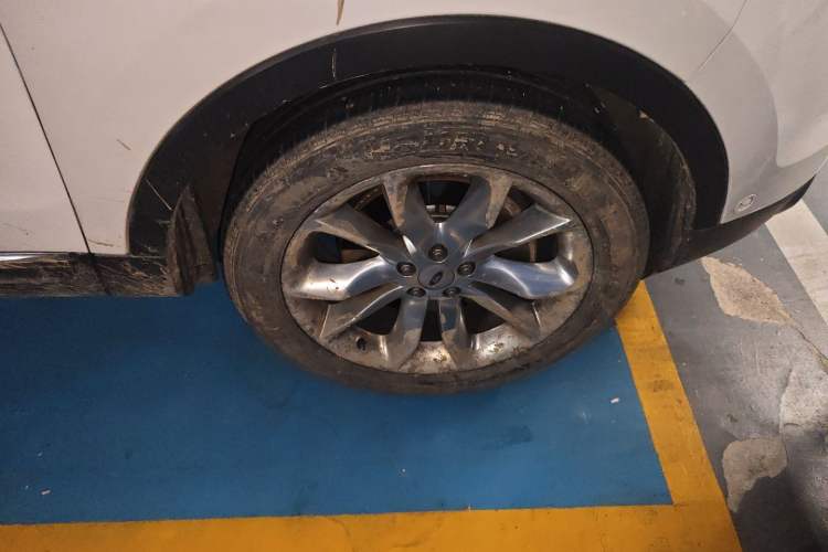 Used Ford Explorer 2013 3.5L Deluxe Model Right Front Wheel Hub