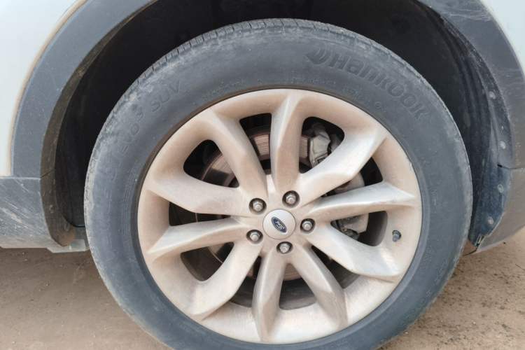 Used Ford Explorer 2013 3.5L Deluxe Model Right Front Wheel Hub