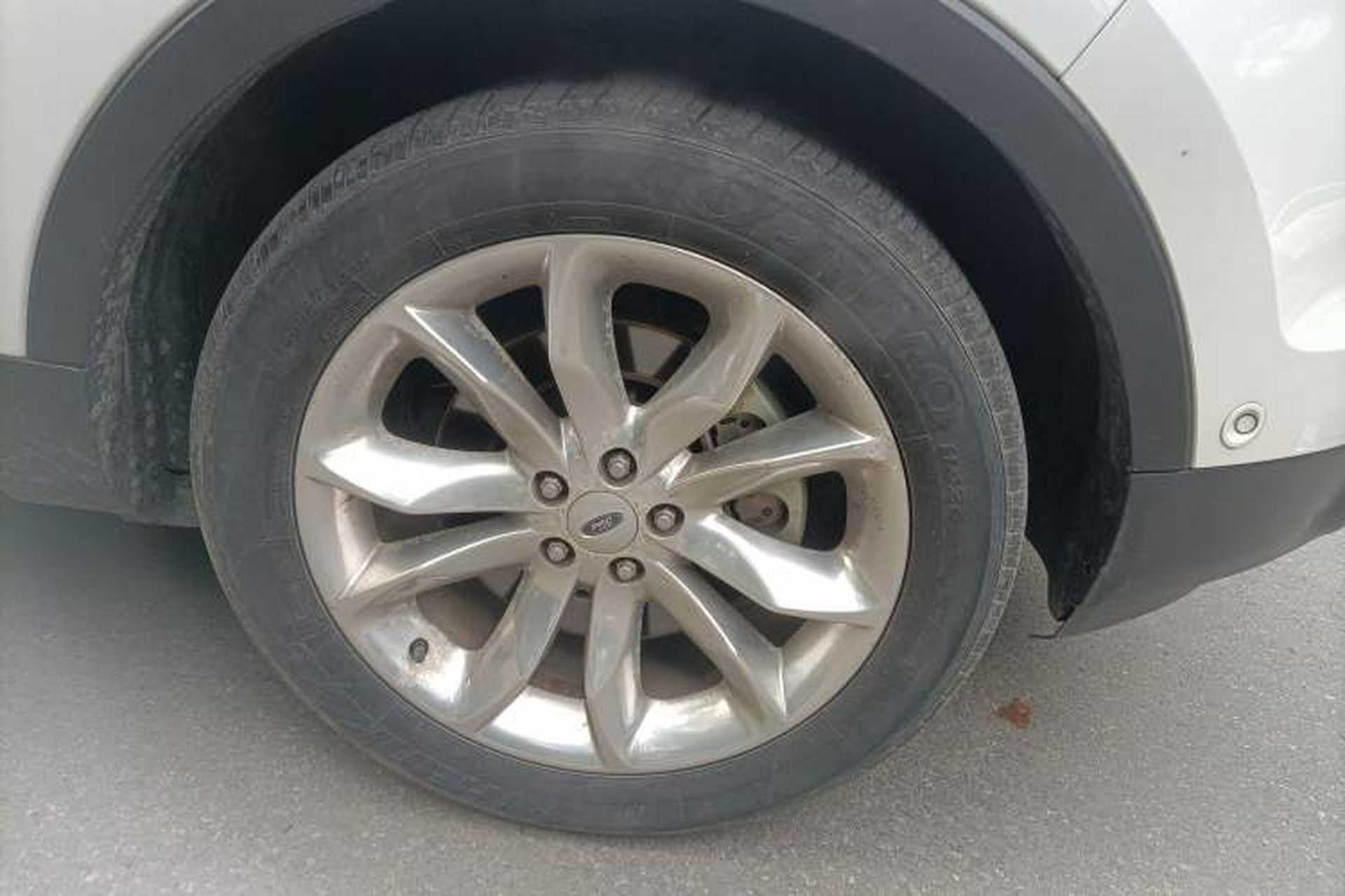 Used Ford Explorer 2013 3.5L Deluxe Model Right Front Wheel Hub