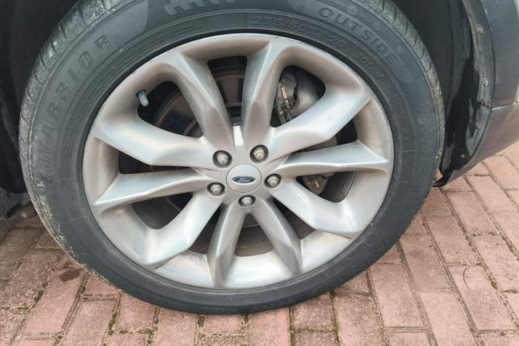 Used Ford Explorer 2013 3.5L Deluxe Model Right Front Wheel Hub