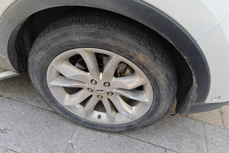 Used Ford Explorer 2013 3.5L Deluxe Model Right Front Wheel Hub
