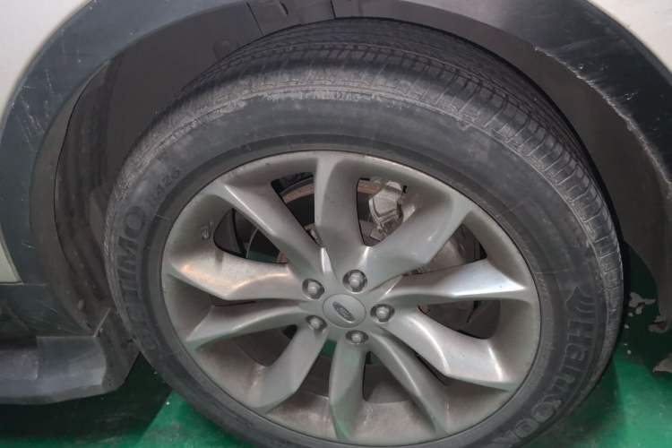 Used Ford Explorer 2013 3.5L Deluxe Model Right Front Wheel Hub