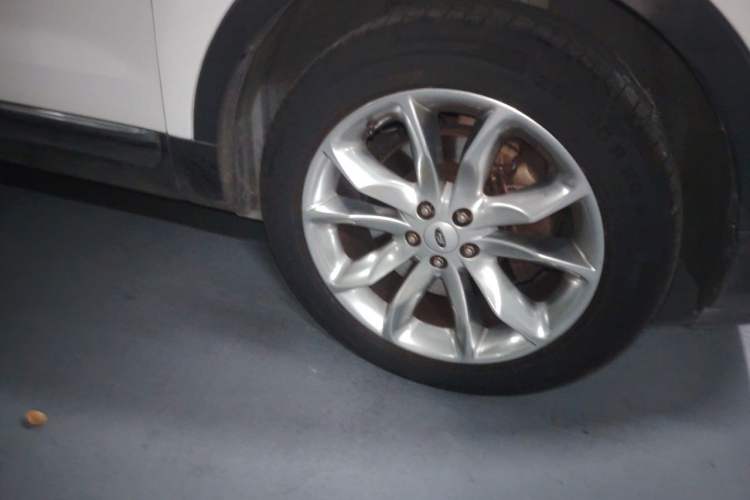 Used Ford Explorer 2013 3.5L Deluxe Model Right Front Wheel Hub
