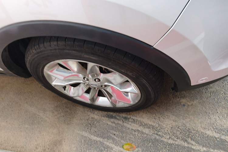 Used Ford Explorer 2013 3.5L Deluxe Model Right Front Wheel Hub