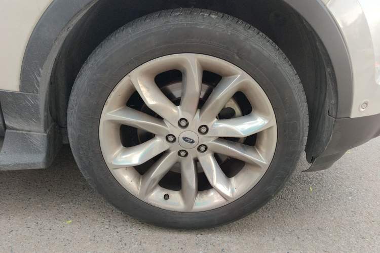 Used Ford Explorer 2013 3.5L Deluxe Model Right Front Wheel Hub