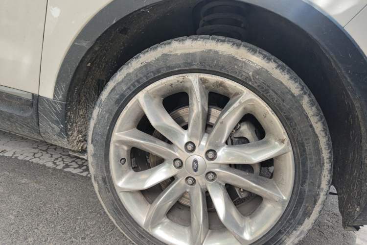 Used Ford Explorer 2013 3.5L Deluxe Model Right Front Wheel Hub
