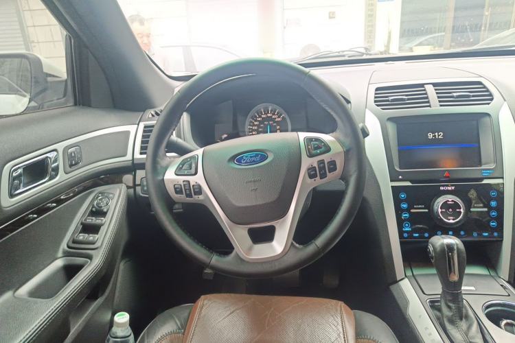 Used Ford Explorer 2013 3.5L Deluxe Model Steering Wheel