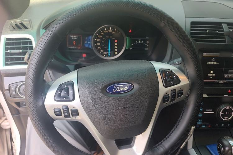 Used Ford Explorer 2013 3.5L Deluxe Model Steering Wheel