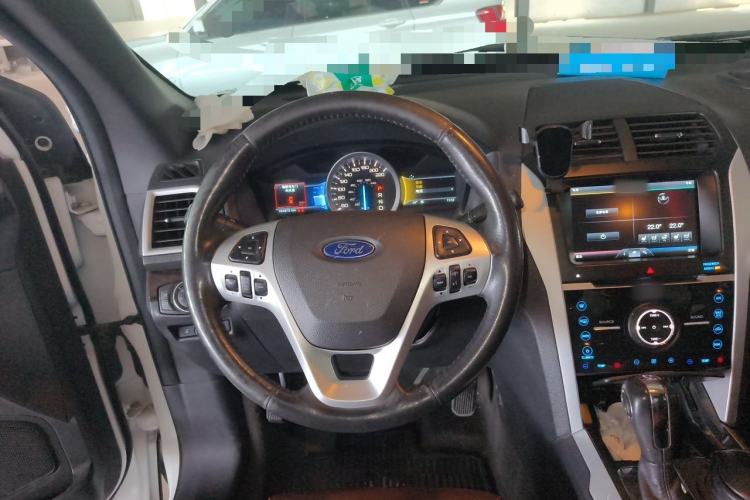 Used Ford Explorer 2013 3.5L Deluxe Model Steering Wheel