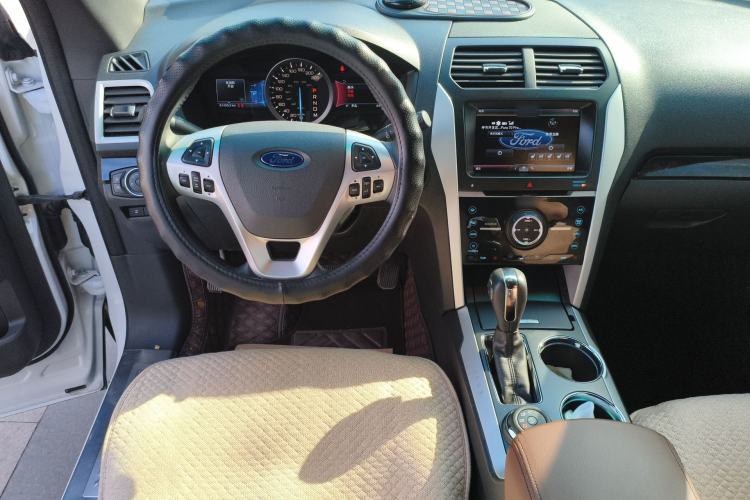 Used Ford Explorer 2013 3.5L Deluxe Model Steering Wheel