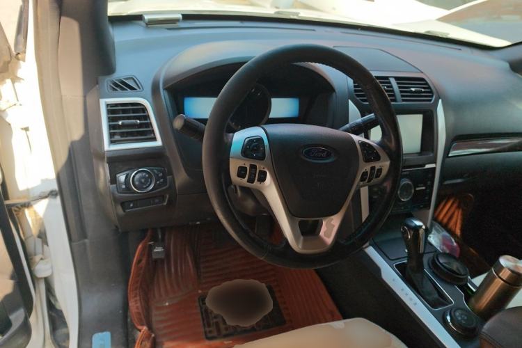 Used Ford Explorer 2013 3.5L Deluxe Model Steering Wheel