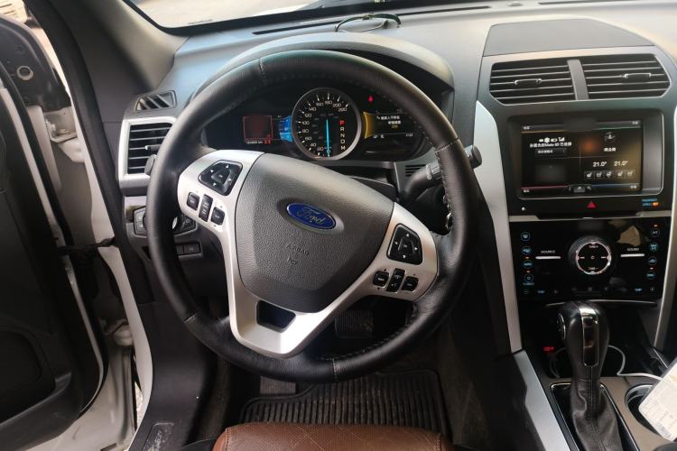 Used Ford Explorer 2013 3.5L Deluxe Model Steering Wheel
