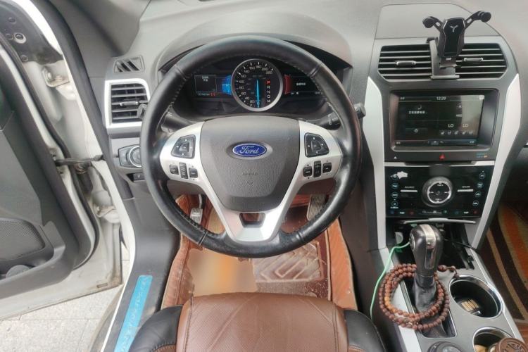Used Ford Explorer 2013 3.5L Deluxe Model Steering Wheel