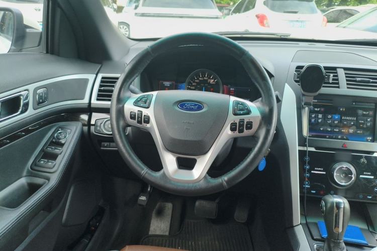 Used Ford Explorer 2013 3.5L Deluxe Model Steering Wheel