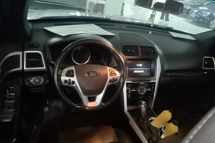 Used Ford Explorer 2013 3.5L Deluxe Model Steering Wheel