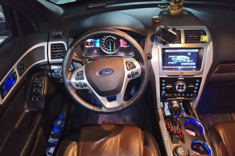 Used Ford Explorer 2013 3.5L Deluxe Model Steering Wheel