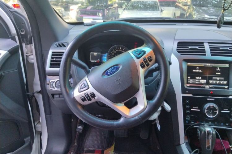 Used Ford Explorer 2013 3.5L Deluxe Model Steering Wheel