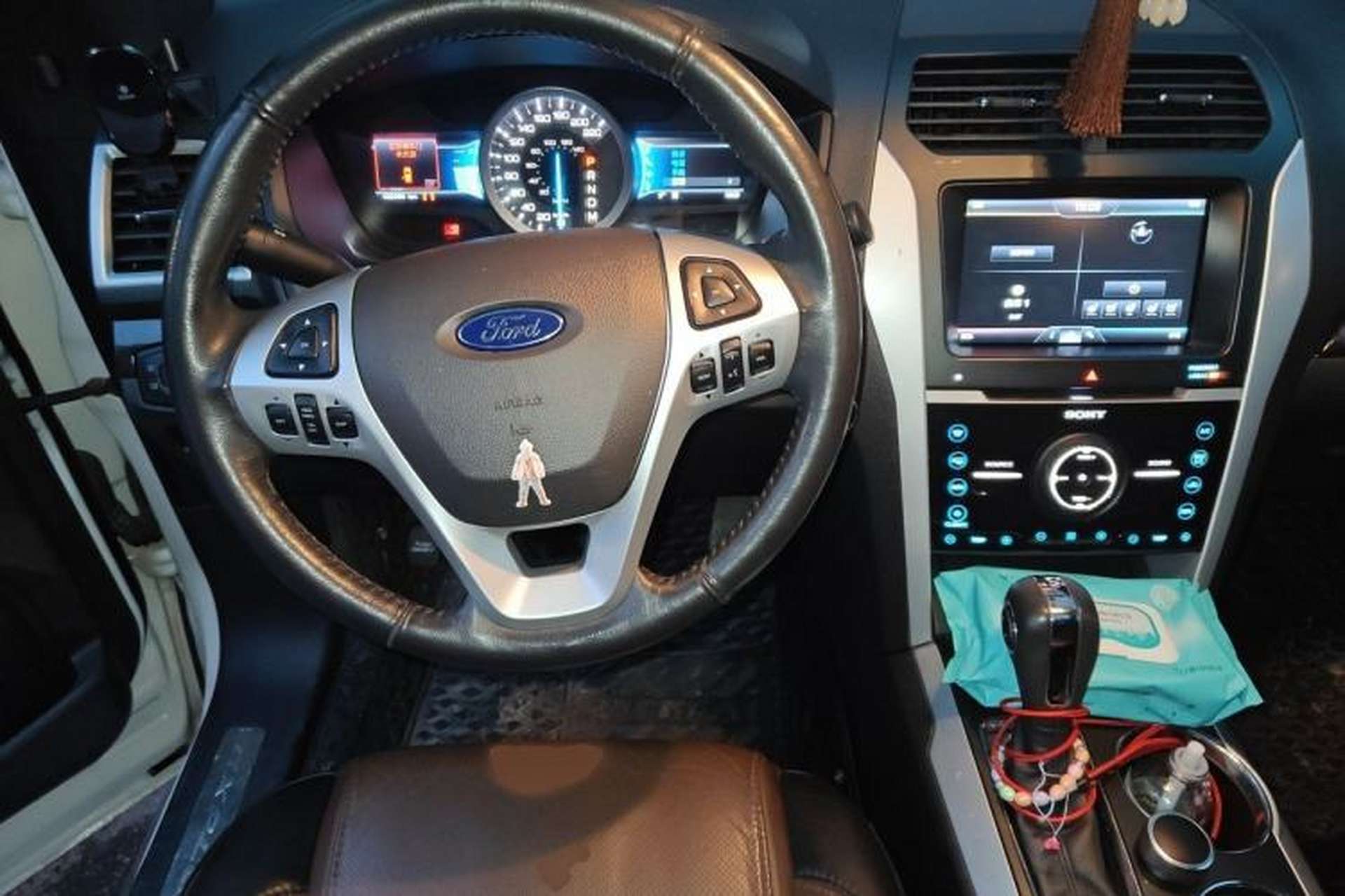 Used Ford Explorer 2013 3.5L Deluxe Model Steering Wheel