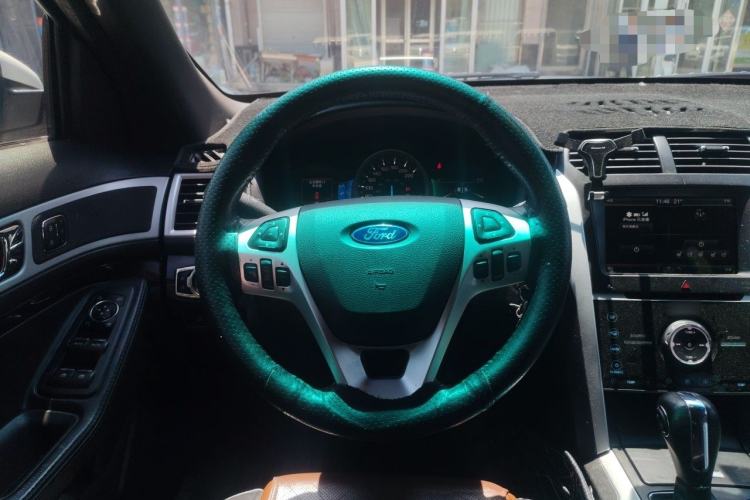 Used Ford Explorer 2013 3.5L Deluxe Model Steering Wheel