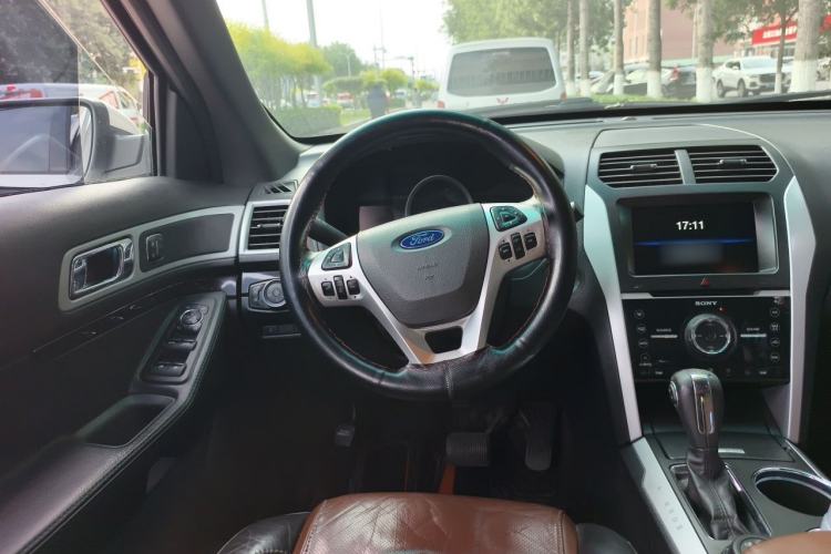 Used Ford Explorer 2013 3.5L Deluxe Model Steering Wheel