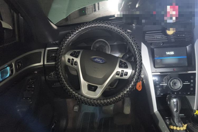 Used Ford Explorer 2013 3.5L Deluxe Model Steering Wheel