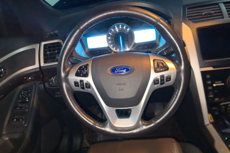 Used Ford Explorer 2013 3.5L Deluxe Model Steering Wheel